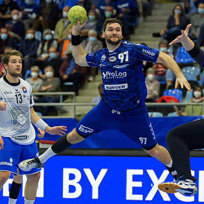 Kreisläufer Jonathan Fischer bleibt bis 2024 bei der SG BBM