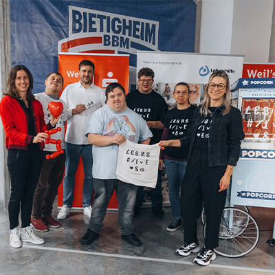 Hand in Hand beim Heimspiel gegen Hannover