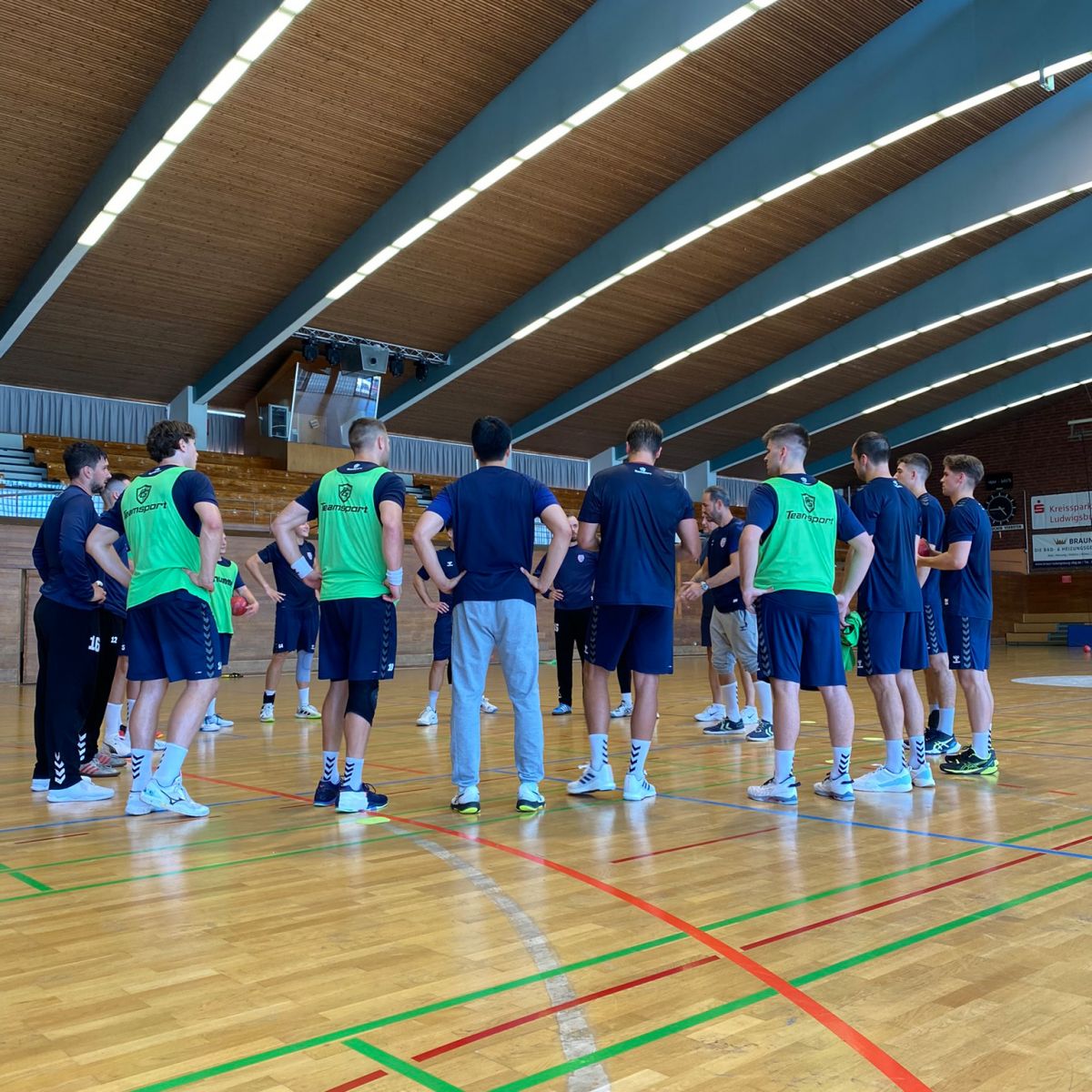 Bundesligahandballer in die Saisonvorbereitung gestartet